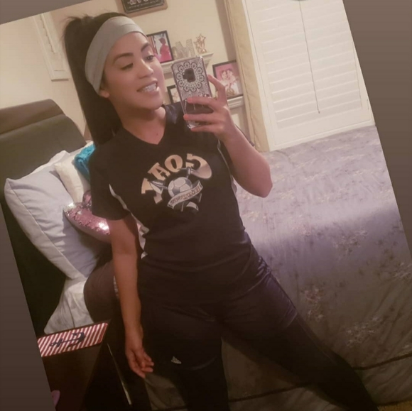 Meet your Posh Ambassador, Michelle - Picture 14 of 16